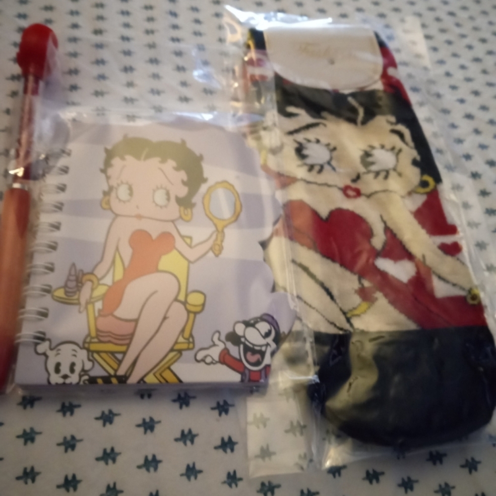 BETTY BOOP THREE PIECE SET NOTEBOOK / ROSE PEN/ANGLE SOCKS OFFERS WELCOME